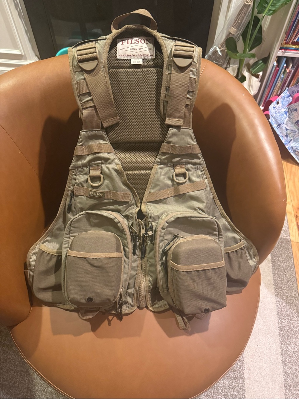 Filson Guide Fishing Vest with Backpack